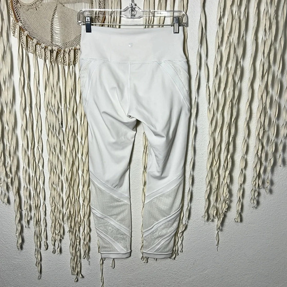 Lululemon NWOT Wunder Under High Rise Tight 25” Inseam Mesh Lace Size 8 - Picture 5 of 14